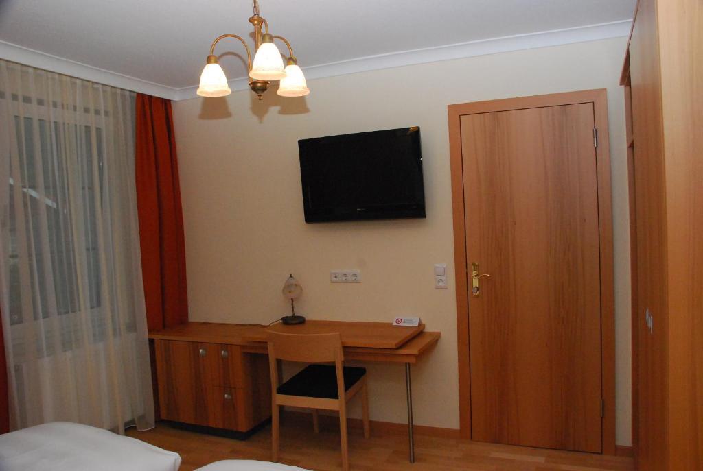 Hotel Lowen Блуденц Номер фото